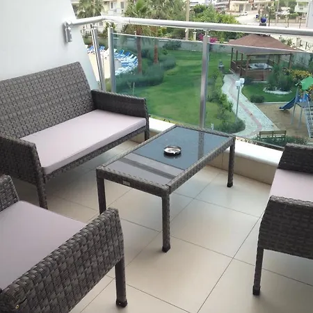 Crystal Garden A10 Apartamento