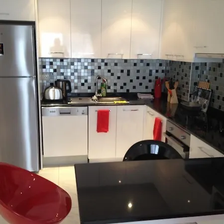 Crystal Garden A10 Apartamento *